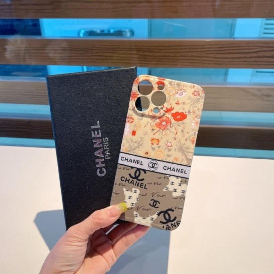 CHANEL 2022SS Must-have item for this season iphone mobile phone case 2 colors selectable CHANEL 2022SS Must-have item for this season iphone mobile phone case 2 colors selectable