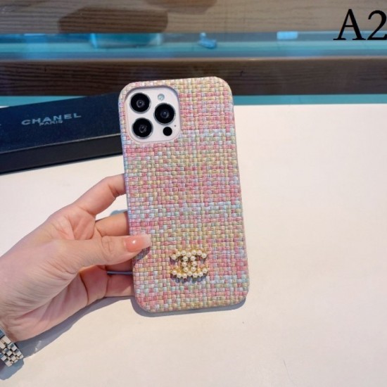 CHANEL 2022SS Comfortable to wear even in summer iphone carrying case 2 colors selectable CHANEL 2022SS Comfortable to wear even in summer iphone carrying case 2 colors selectable
