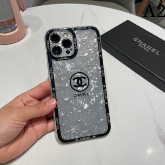 CHANEL 2022SS Get ahead of summer fashion iphone carrying case 2 colors selectable CHANEL 2022SS Get ahead of summer fashion iphone carrying case 2 colors selectable