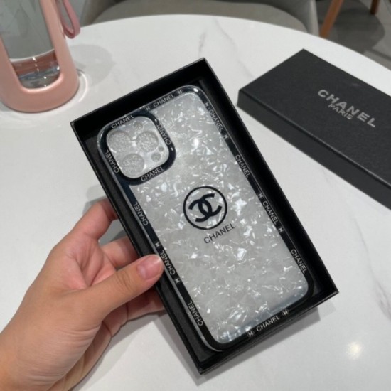 CHANEL 2022SS Get ahead of summer fashion iphone carrying case 2 colors selectable CHANEL 2022SS Get ahead of summer fashion iphone carrying case 2 colors selectable