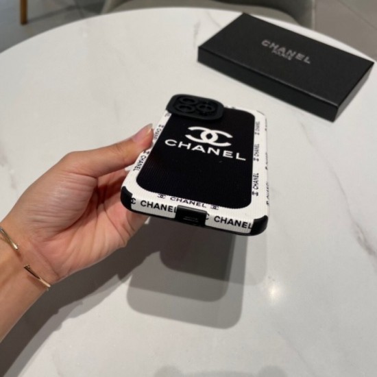 CHANEL 2022SS Conspicuous fresh popular new iphone carrying case 2 colors selectable CHANEL 2022SS Conspicuous fresh popular new iphone carrying case 2 colors selectable