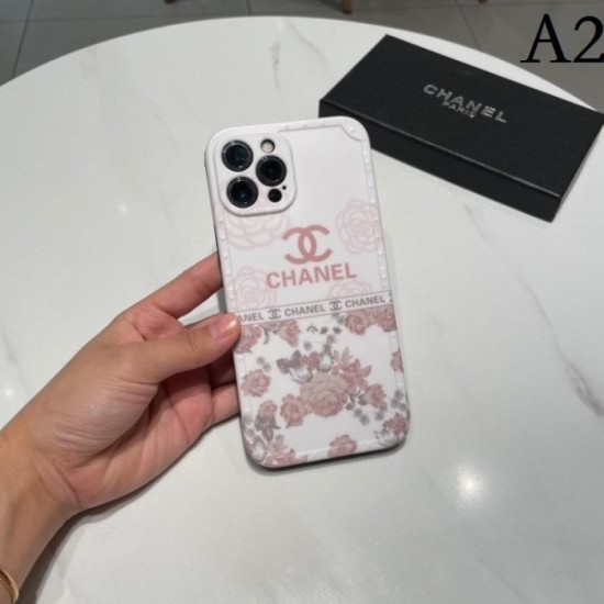 CHANEL 2022SS Gentle luxury popular color iphone carrying case 2 colors selectable CHANEL 2022SS Gentle luxury popular color iphone carrying case 2 colors selectable
