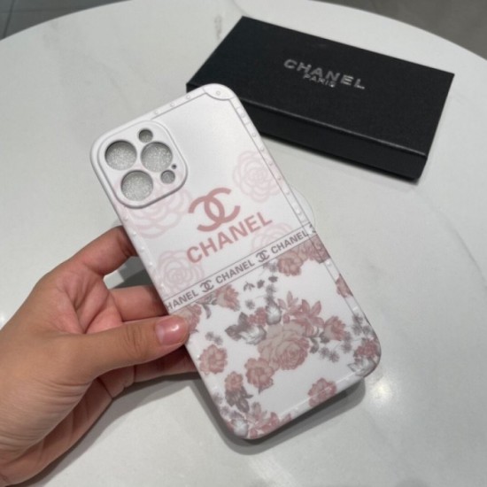 CHANEL 2022SS Gentle luxury popular color iphone carrying case 2 colors selectable CHANEL 2022SS Gentle luxury popular color iphone carrying case 2 colors selectable