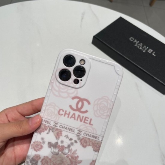 CHANEL 2022SS Gentle luxury popular color iphone carrying case 2 colors selectable CHANEL 2022SS Gentle luxury popular color iphone carrying case 2 colors selectable