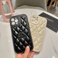CHANEL 2022SS Excellent wearing power Popular iphone carrying case 2 colors selectable
