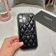 CHANEL 2022SS Excellent wearing power Popular iphone carrying case 2 colors selectable CHANEL 2022SS Excellent wearing power Popular iphone carrying case 2 colors selectable