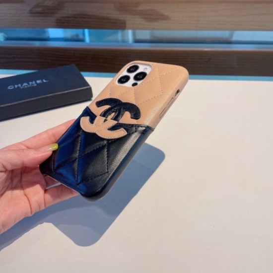 CHANEL 2022SS Ignite the popularity iphone carrying case 2 colors selectable CHANEL 2022SS Ignite the popularity iphone carrying case 2 colors selectable