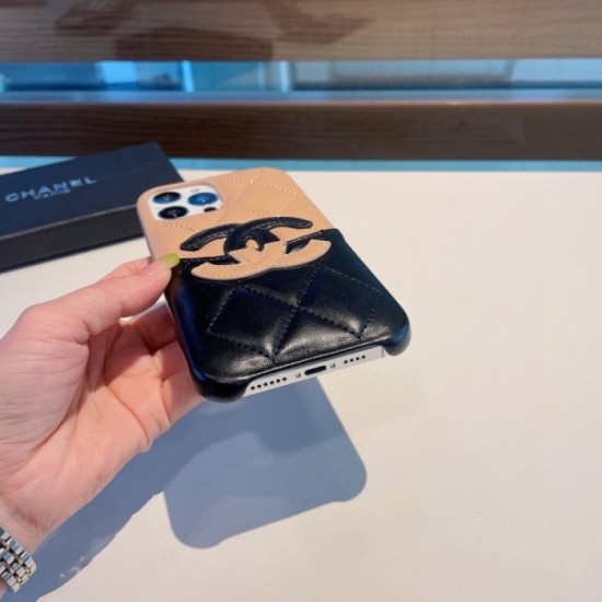 CHANEL 2022SS Ignite the popularity iphone carrying case 2 colors selectable CHANEL 2022SS Ignite the popularity iphone carrying case 2 colors selectable