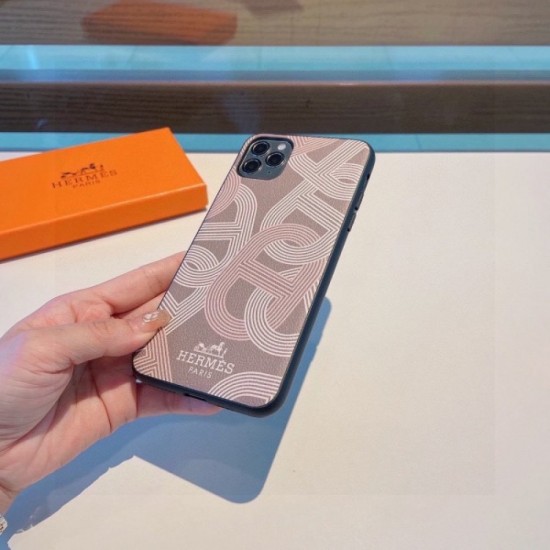 HERMES Hermes 2022SS Hot item in summer iphone carrying case HERMES Hermes 2022SS Hot item in summer iphone carrying case