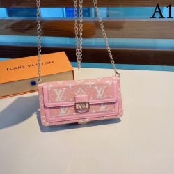 LOUIS VUITTON Louis Vuitton 2022SS Limited time offer! iphone carrying case