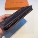 LOUIS VUITTON Louis Vuitton 2022SS Popular boiling iphone carrying case LOUIS VUITTON Louis Vuitton 2022SS Popular boiling iphone carrying case