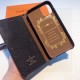 LOUIS VUITTON Louis Vuitton 2022SS Popular boiling iphone carrying case LOUIS VUITTON Louis Vuitton 2022SS Popular boiling iphone carrying case