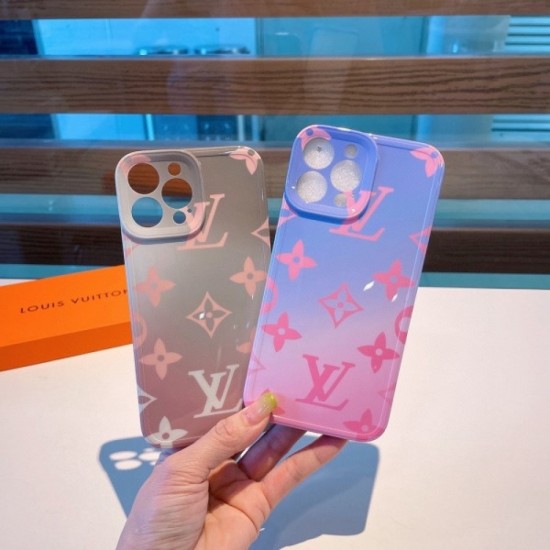 LOUIS VUITTON Louis Vuitton 2022SS Gift OK iphone carrying case LOUIS VUITTON Louis Vuitton 2022SS Gift OK iphone carrying case