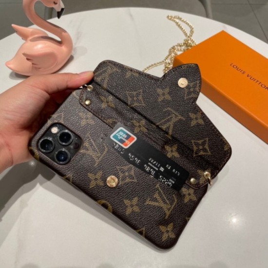 LOUIS VUITTON Louis Vuitton 2022SS Summer great success iphone carrying case LOUIS VUITTON Louis Vuitton 2022SS Summer great success iphone carrying case