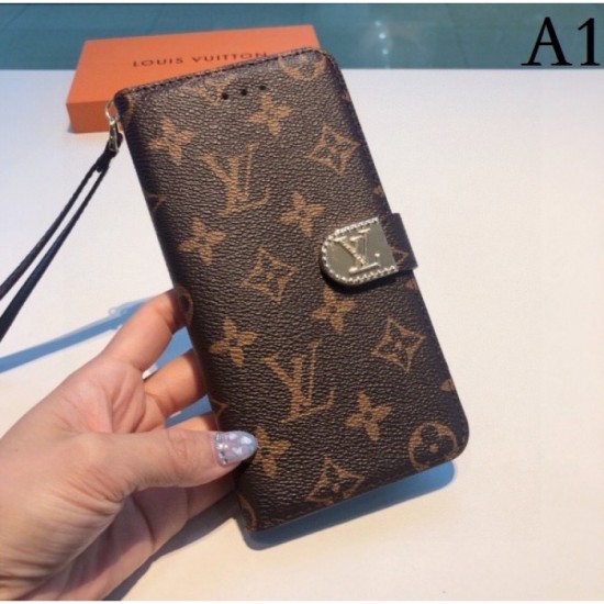 LOUIS VUITTON Louis Vuitton 2022SS Featured summer new iphone carrying case LOUIS VUITTON Louis Vuitton 2022SS Featured summer new iphone carrying case