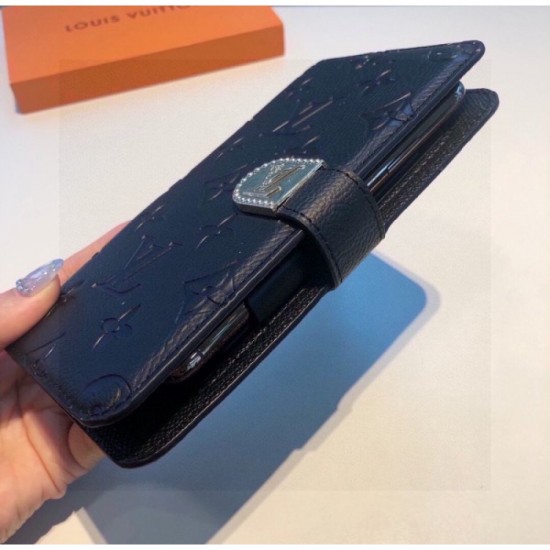 LOUIS VUITTON Louis Vuitton 2022SS Featured summer new iphone carrying case LOUIS VUITTON Louis Vuitton 2022SS Featured summer new iphone carrying case
