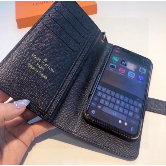 LOUIS VUITTON Louis Vuitton 2022SS Featured summer new iphone carrying case LOUIS VUITTON Louis Vuitton 2022SS Featured summer new iphone carrying case