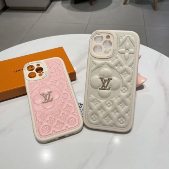 LOUIS VUITTON Louis Vuitton 2022SS Luxury UP! Iphone carrying case LOUIS VUITTON Louis Vuitton 2022SS Luxury UP! Iphone carrying case