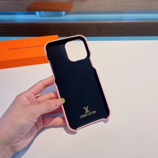 LOUIS VUITTON Louis Vuitton 2022SS Super rare product iphone carrying case LOUIS VUITTON Louis Vuitton 2022SS Super rare product iphone carrying case