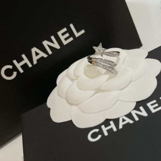 A rush of fans aiming for the new autumn CHANEL Chanel 2022AW ring A rush of fans aiming for the new autumn CHANEL Chanel 2022AW ring