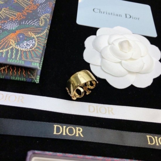 DIOR Dior 2022SS An exceptional ring with a shock sale DIOR Dior 2022SS An exceptional ring with a shock sale