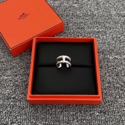 Autumn/winter new work HERMES Hermes 2022AW ring boasting tremendous support