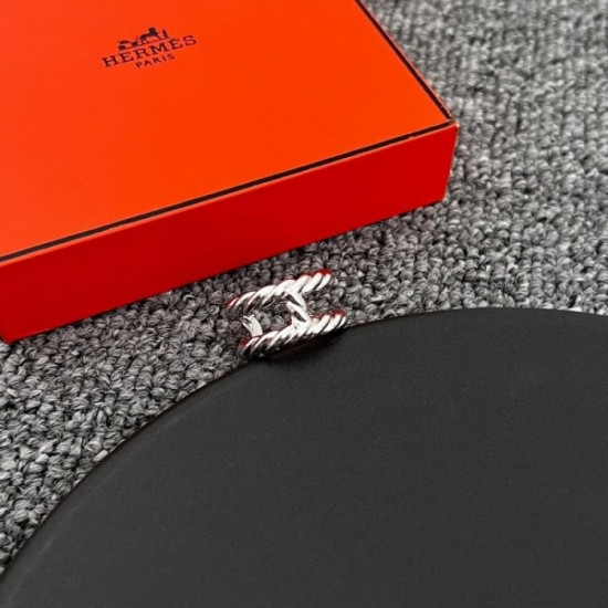 Autumn/winter new work HERMES Hermes 2022AW ring boasting tremendous support Autumn/winter new work HERMES Hermes 2022AW ring boasting tremendous support