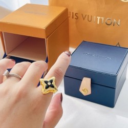 Adult-like texture LOUIS VUITTON Louis Vuitton 2022AW ring