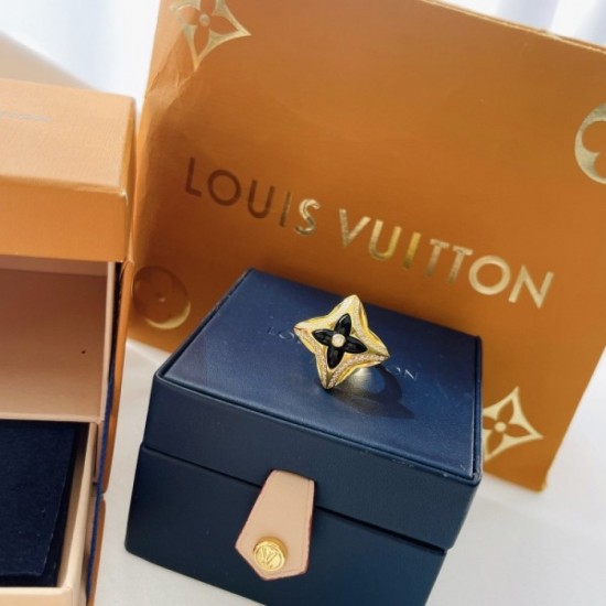 Adult-like texture LOUIS VUITTON Louis Vuitton 2022AW ring Adult-like texture LOUIS VUITTON Louis Vuitton 2022AW ring