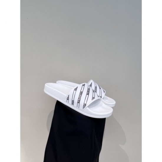 A must-see for fans New Spring / Summer Mule 2022SS BALENCIAGA Balenciaga A must-see for fans New Spring / Summer Mule 2022SS BALENCIAGA Balenciaga