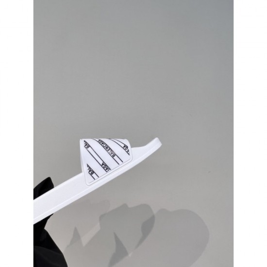 A must-see for fans New Spring / Summer Mule 2022SS BALENCIAGA Balenciaga A must-see for fans New Spring / Summer Mule 2022SS BALENCIAGA Balenciaga