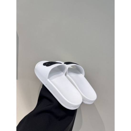 Mule 2022SS BALENCIAGA that you can enjoy this summer Mule 2022SS BALENCIAGA that you can enjoy this summer