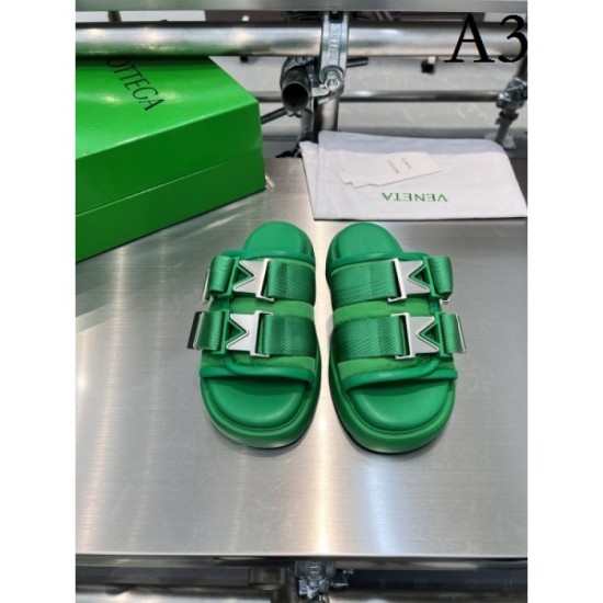Mule 2022SS BOTTEGA VENETA active at the turn of the season Mule 2022SS BOTTEGA VENETA active at the turn of the season