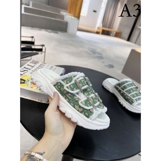 A flood of fans aiming for new summer slippers 2022SS DIOR Dior A flood of fans aiming for new summer slippers 2022SS DIOR Dior