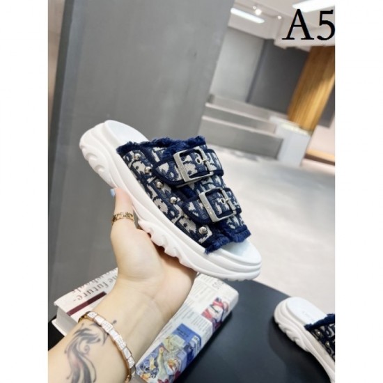 A flood of fans aiming for new summer slippers 2022SS DIOR Dior A flood of fans aiming for new summer slippers 2022SS DIOR Dior