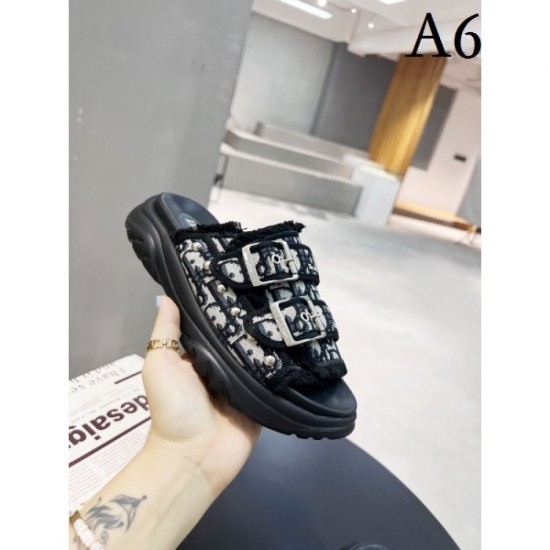 A flood of fans aiming for new summer slippers 2022SS DIOR Dior A flood of fans aiming for new summer slippers 2022SS DIOR Dior