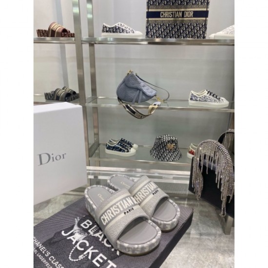 New summer slippers that are timeless and borderline 2022SS DIOR Dior New summer slippers that are timeless and borderline 2022SS DIOR Dior