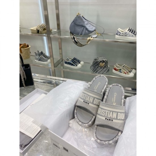New summer slippers that are timeless and borderline 2022SS DIOR Dior New summer slippers that are timeless and borderline 2022SS DIOR Dior