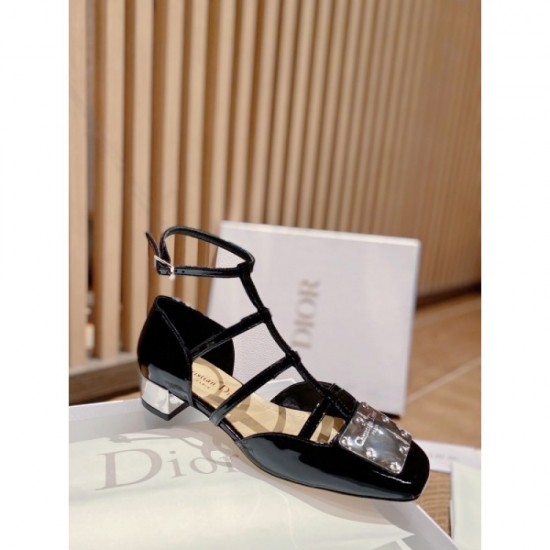 2022SS sandals DIOR Dior who plays an active part at the turn of the season 2022SS sandals DIOR Dior who plays an active part at the turn of the season