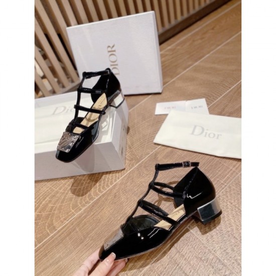 2022SS sandals DIOR Dior who plays an active part at the turn of the season 2022SS sandals DIOR Dior who plays an active part at the turn of the season