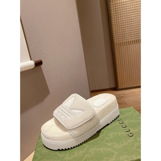 Slippers that are indispensable for coordination in spring and summer 2022SS GUCCI Gucci Slippers that are indispensable for coordination in spring and summer 2022SS GUCCI Gucci