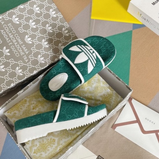 Inevitable battle! Slippers 2022SS GUCCI Gucci that you definitely want to check Inevitable battle! Slippers 2022SS GUCCI Gucci that you definitely want to check