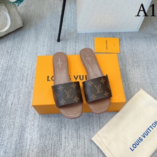 Slippers that can be used regardless of the scene 2022SS LOUIS VUITTON Louis Vuitton Slippers that can be used regardless of the scene 2022SS LOUIS VUITTON Louis Vuitton
