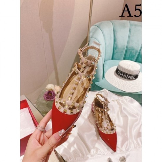 Rivet sandals to buy this summer 2022SS VALENTINO Valentino Rivet sandals to buy this summer 2022SS VALENTINO Valentino
