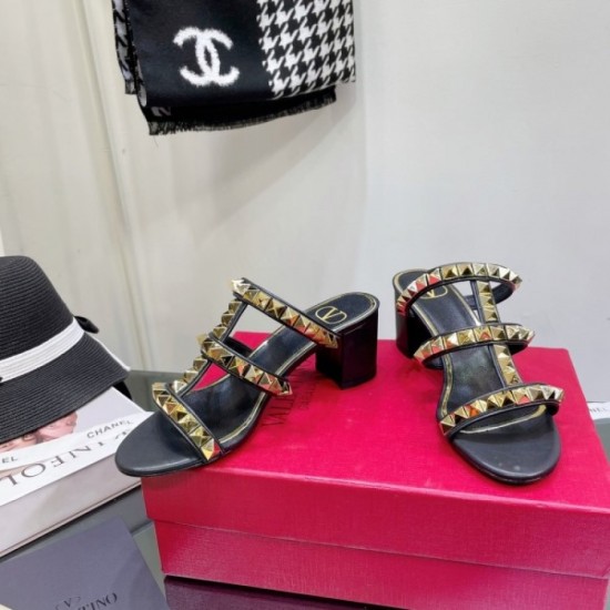 New Sale This Season High Heels Slippers 2022SS VALENTINO Valentino New Sale This Season High Heels Slippers 2022SS VALENTINO Valentino