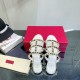 One piece of rivet slippers that are very active in the summer 2022SS VALENTINO Valentino One piece of rivet slippers that are very active in the summer 2022SS VALENTINO Valentino