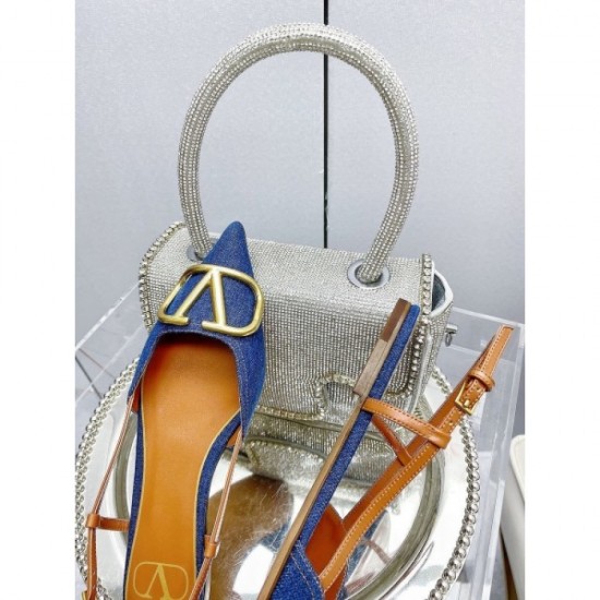 Trendy flat sandals 2022SS VALENTINO Valentino Trendy flat sandals 2022SS VALENTINO Valentino