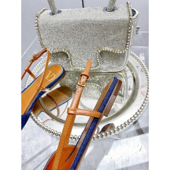 Trendy flat sandals 2022SS VALENTINO Valentino Trendy flat sandals 2022SS VALENTINO Valentino