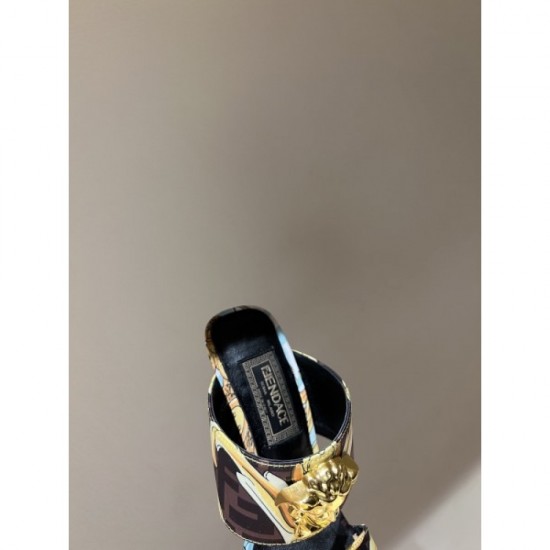 High heel slippers with a neat feeling 2022SS VERSACE Versace High heel slippers with a neat feeling 2022SS VERSACE Versace
