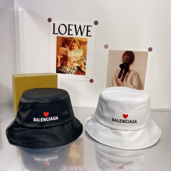 Balenciaga BALENCIAGA 2022SS Cap / Hat Adult-like design Balenciaga BALENCIAGA 2022SS Cap / Hat Adult-like design